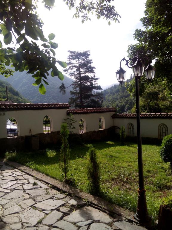 Family Hotel Pchelina Rila Monastery Εξωτερικό φωτογραφία